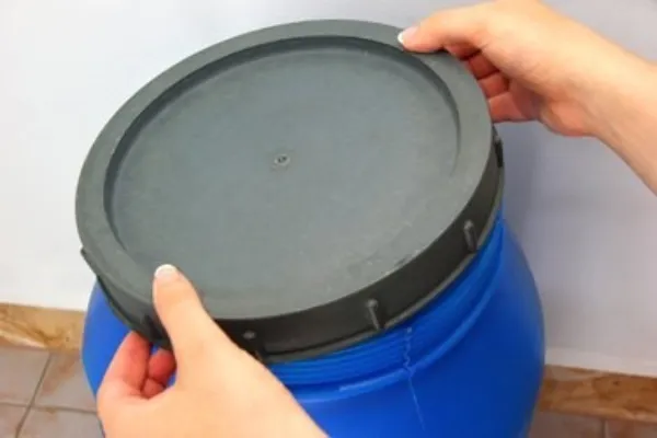 بوی بشکه پلاستیکی