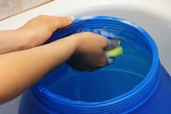 بوی بشکه پلاستیکی